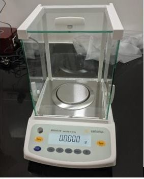 An analytical balance